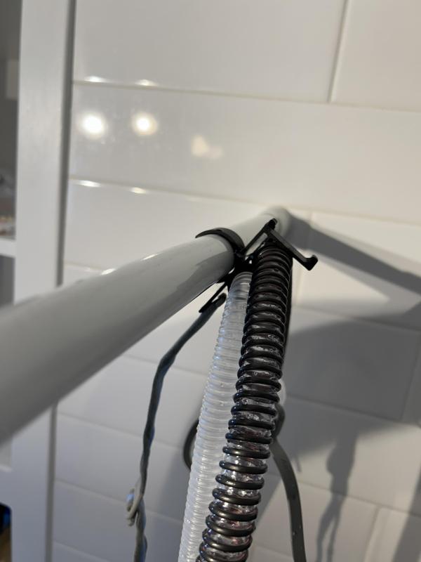 AirSense11 and AirFit10 drying rack for shower rod