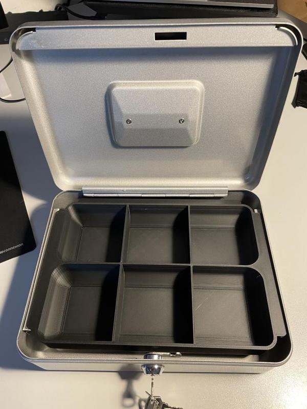 Geldkassetten Einsatz / Cash box tray