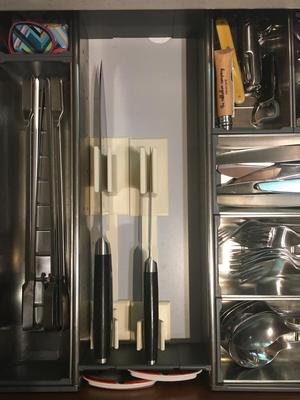 Knife stand