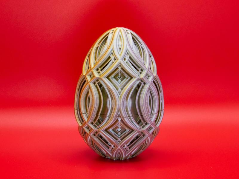 Wavy Kaleidoscope Easter Egg