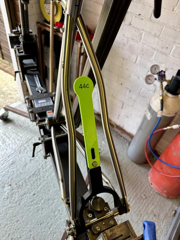 Framebuilding dummy tyre gauge