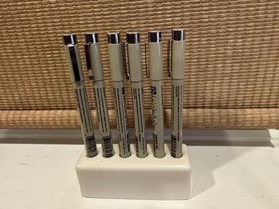 Pigma Micron 6 pen holder