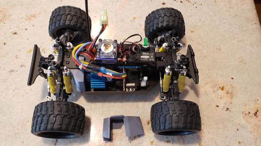 Rage XTM/Duratrax Miniquake Spur Gear Cover