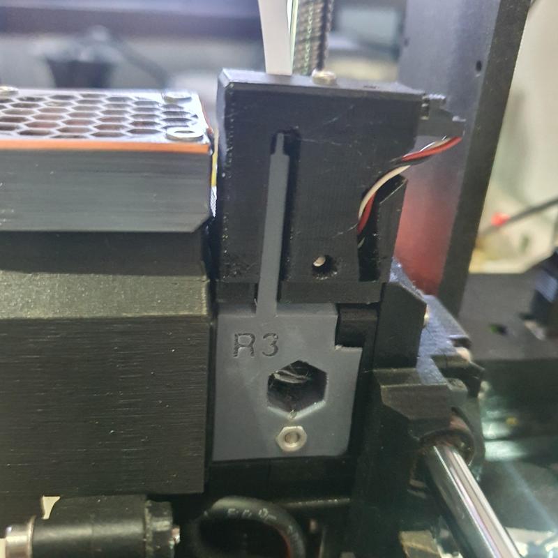 Prusa Mk3s+ MMU3 extruder idler door, IR trigger