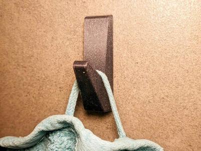 Sturdy coat/wall hook without hole