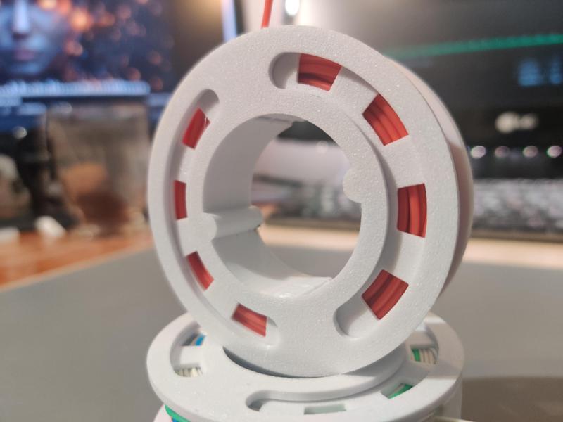 Mini wire reel average size