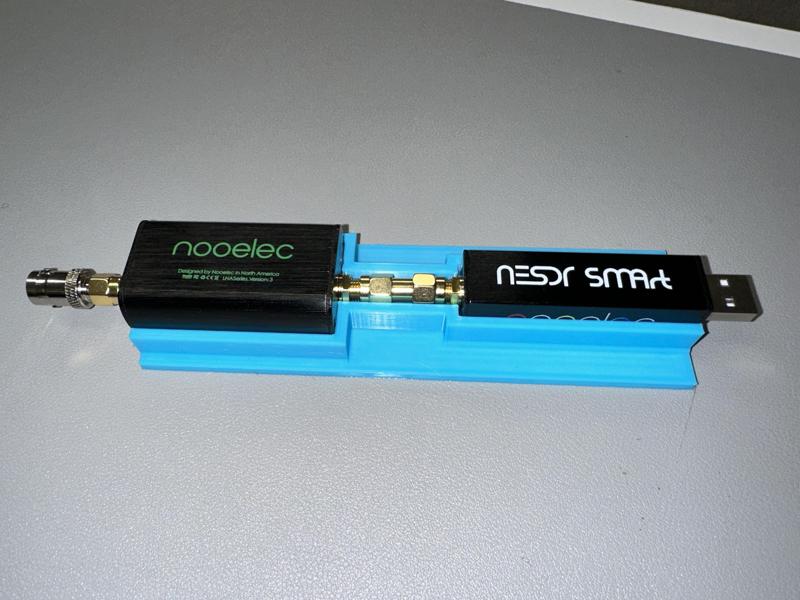 NooElec NESDR SMArt v5 & LaNA Support Bracket