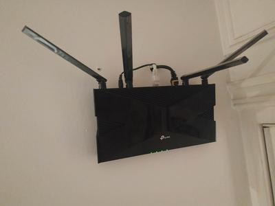 TP Link AX58 horizontal Wallmount