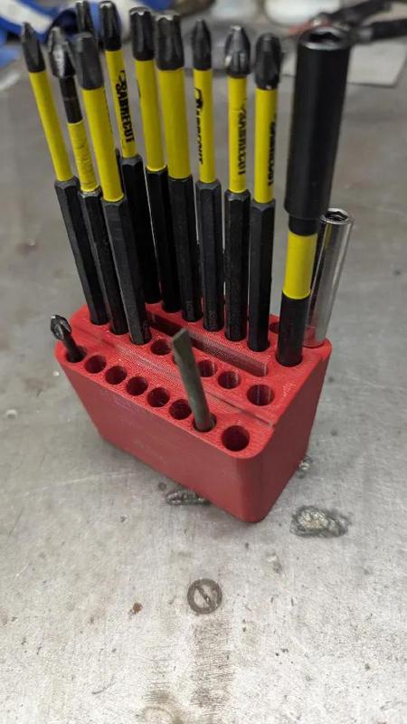 Bitholder for 16 long bits and 16 short bits   