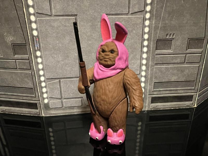 STAR WARS ADVENT CALENDAR 2022 DAY #23, A CHRISTMAS STORY EWOK FIGURE, 3.75", 1/18 KENNER, HASBRO