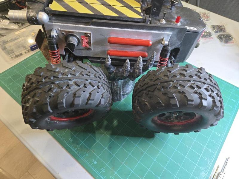 RTV Hands of Gozer stand. Hold up your RTV in style!