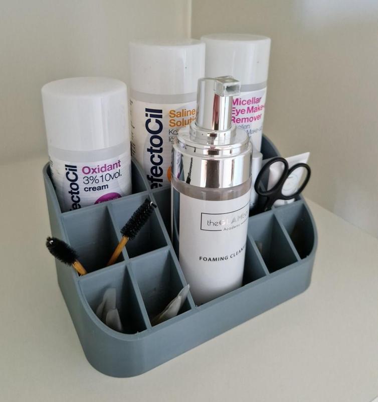 Makeup organizer