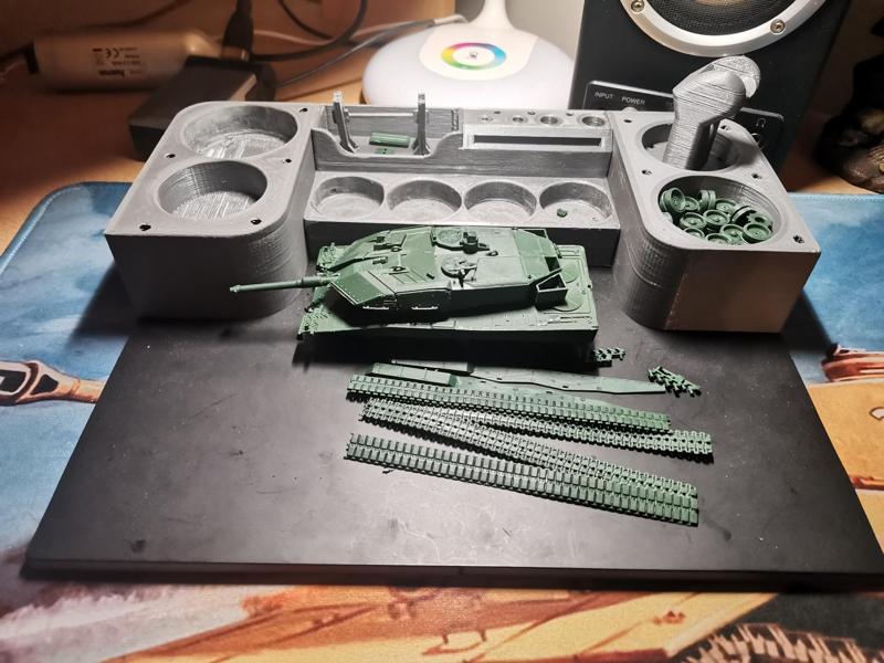 Painting station - airbrush holder