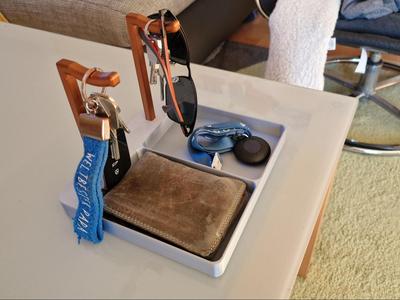 Simple Key and Wallet Tray