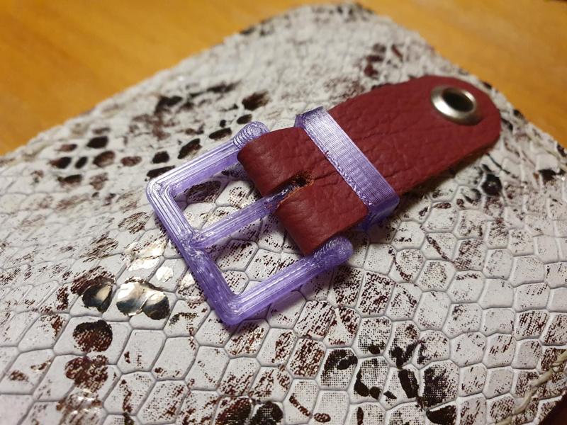 Classic style belt buckle