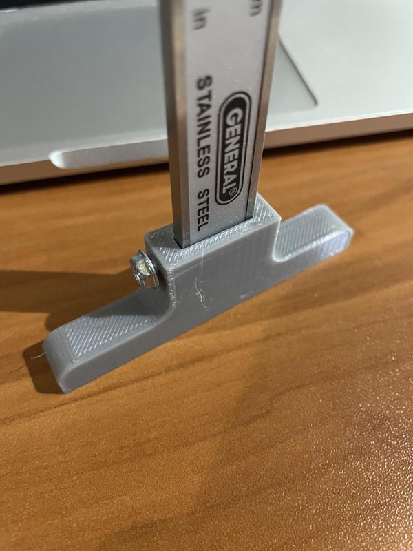 Calipers to Accommodate bigger screws on Right side.