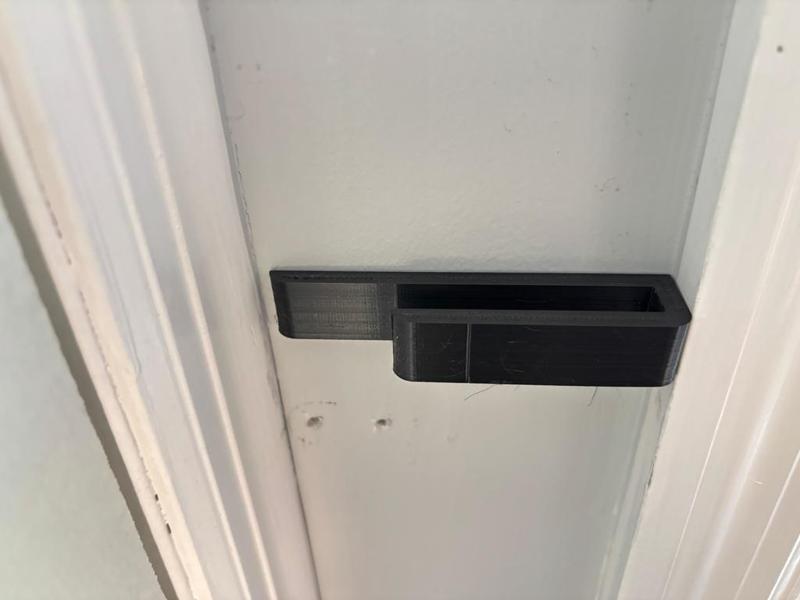 Low Profile Curtain/Drapery Holdback 