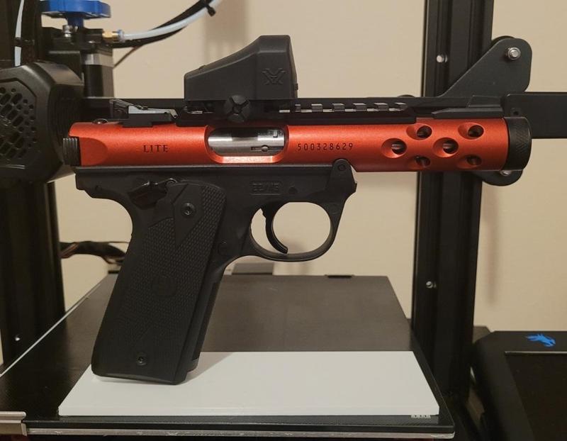 Ruger Mk IV 22/45 stand