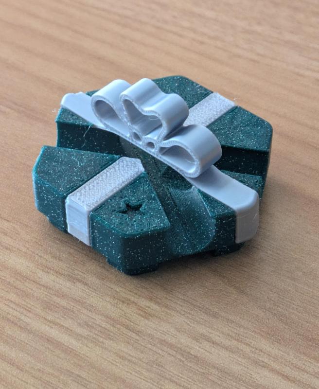 Hextraction Present Tile