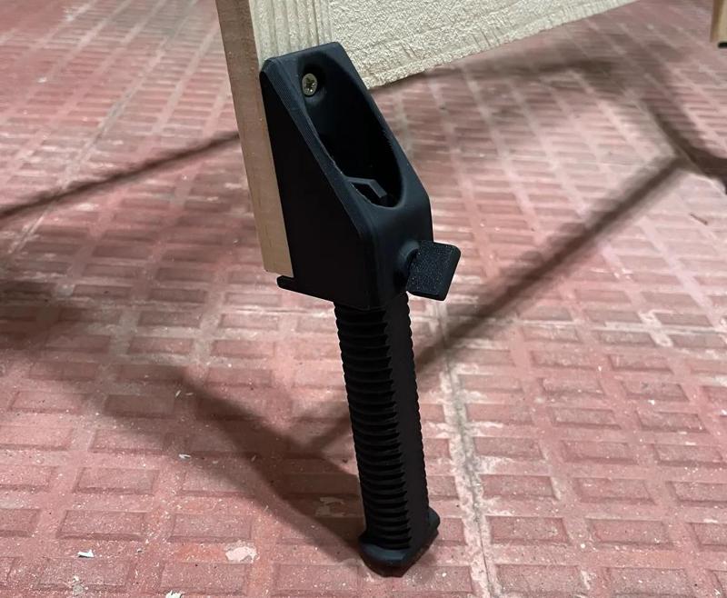 Height Adjustable Leg (Fully 3D Printable)   