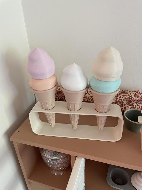 Ice Cream Holder With Cones