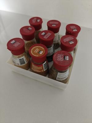 Gridfinity bin for 9 jars of Verstegen herbs&spices
