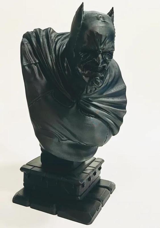 Batman Bust pre supported*   