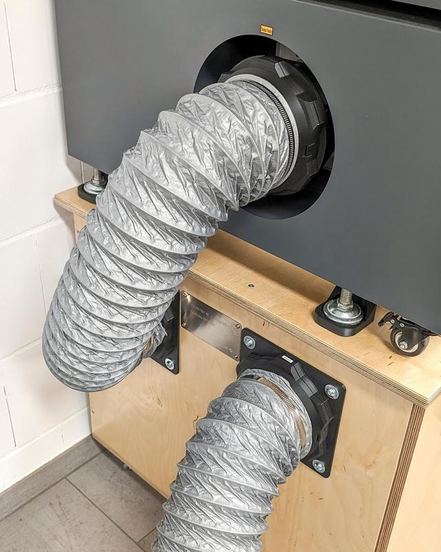 Magnetic duct connection System for 150mm / 6 inch Hoses