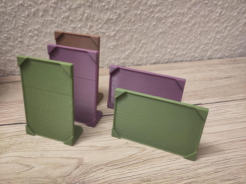 Polaroid Picture Stand