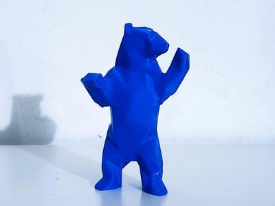 Standing bear figure - low poly edition