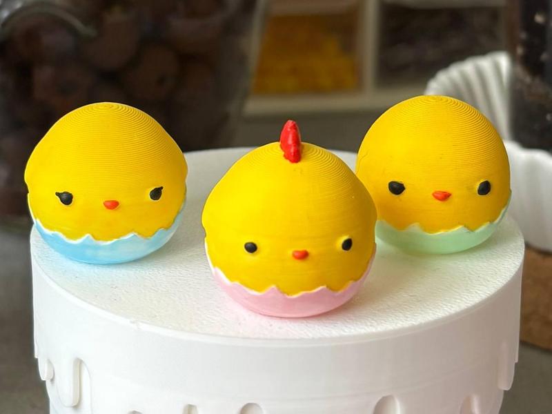 3 decorative chicks with broken eggs