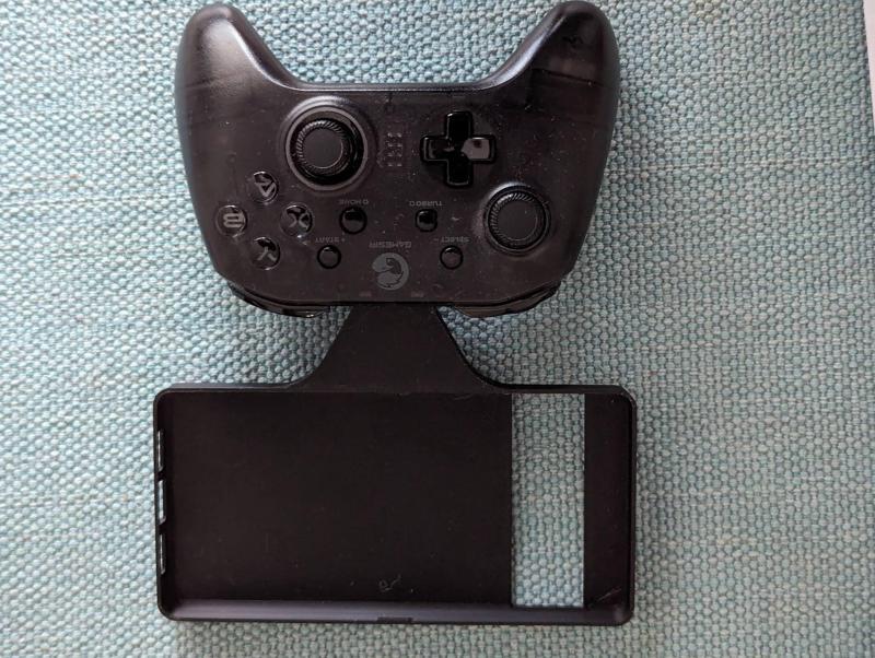 Pixel 7 stand for GameSir T4 Pro wireless game controller