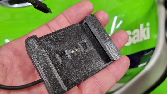 TomTom Rider mount adaptor | Power your phone from a sat-nav bracket
