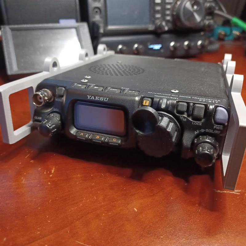 Yaesu FT-817 Rails