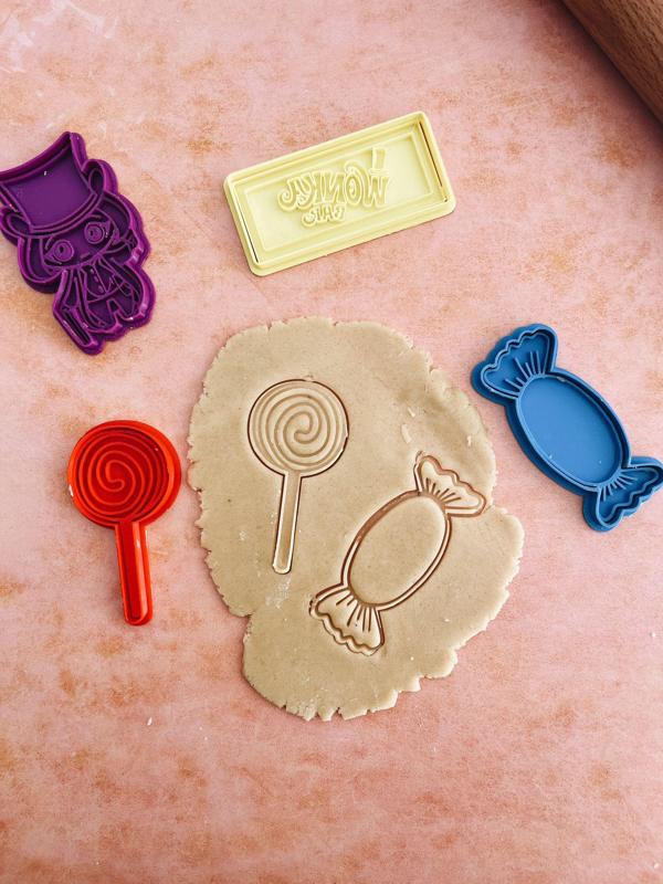 CORTADOR CARAMELO Y PIRULETA