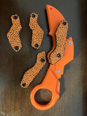 Folding Karambit Voronoified