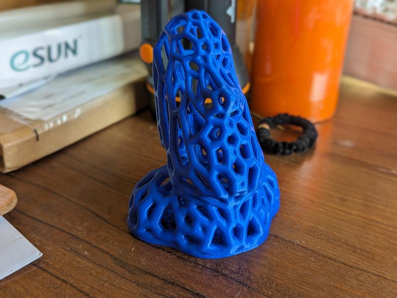 Voronoi Moai Eyeglass Holder