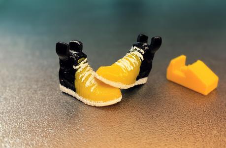 Lucky 13 sports shoes