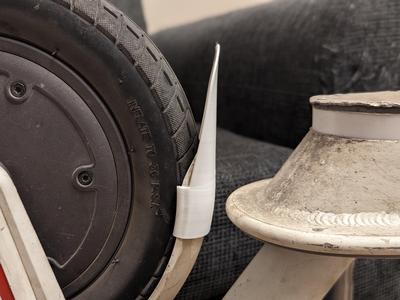 M365 scooter - flexible front mudguard flap