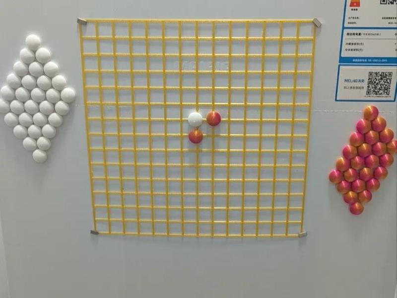 Magnetic Tic-Tac-Toe (with Board)