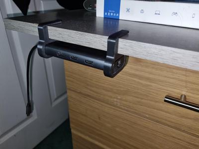 UGREEN Revodok CM512 USB-C Dock Desk Hook