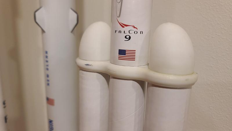 Falcon 9 to Falcon Heavy Estes Rocket Conversion Kit