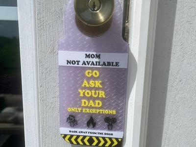 Moms' door hanger 