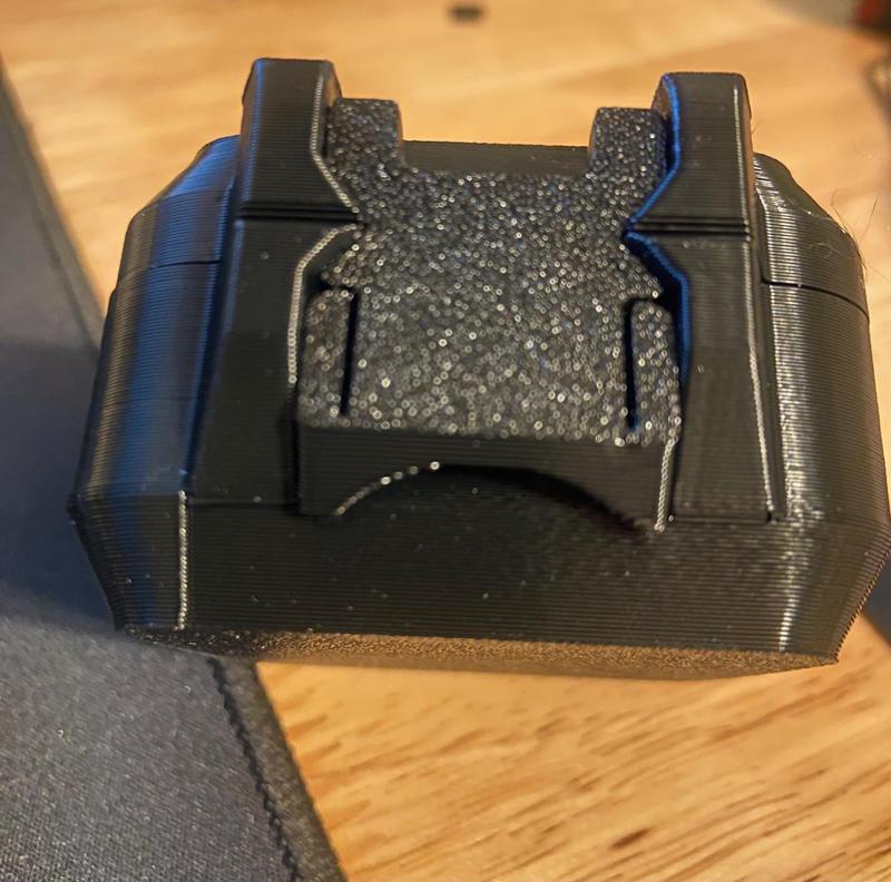 Easy open clip for SnapLock Storage Boxes