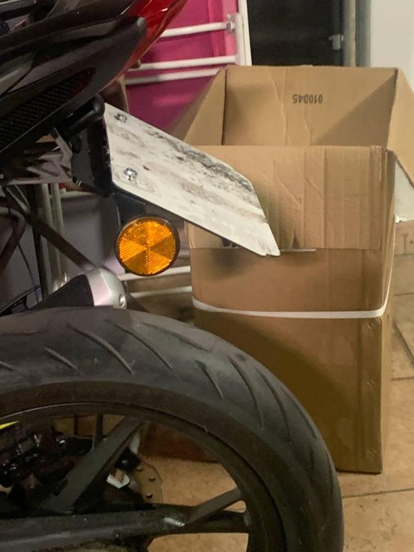 Soporte de matricula Benelli BN 125