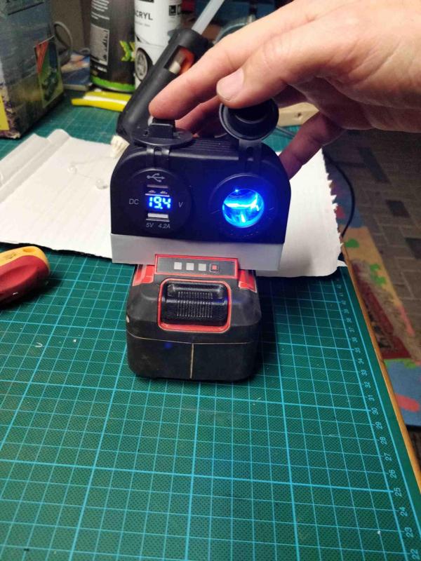 Einhell 18V Power X-Change to 12V-USB-Baseplate