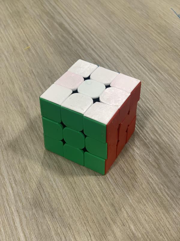 Stickerless Speed cube (1:1 replica of GAN 356)