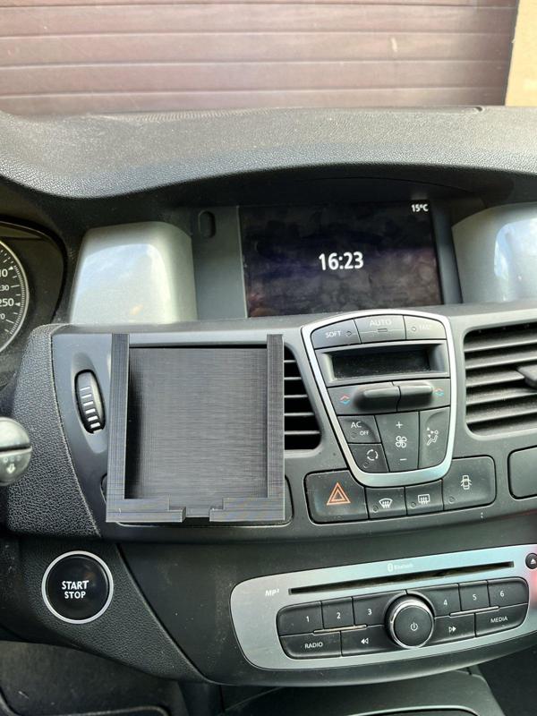 iPhone 13 holder for Renault laguna III