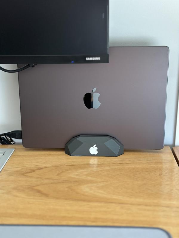 Mackbook Pro Stand