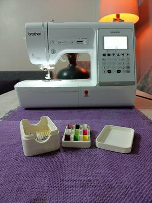 HOME SEWING MACHINE BOBBIN AND FOOT STORAGE BOX